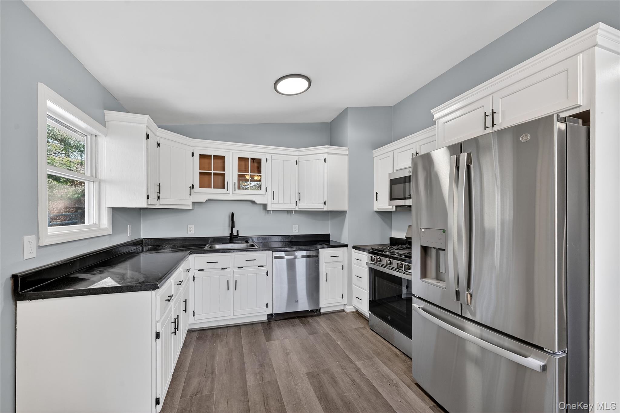 2 The Curve Road – For Sale photo 14