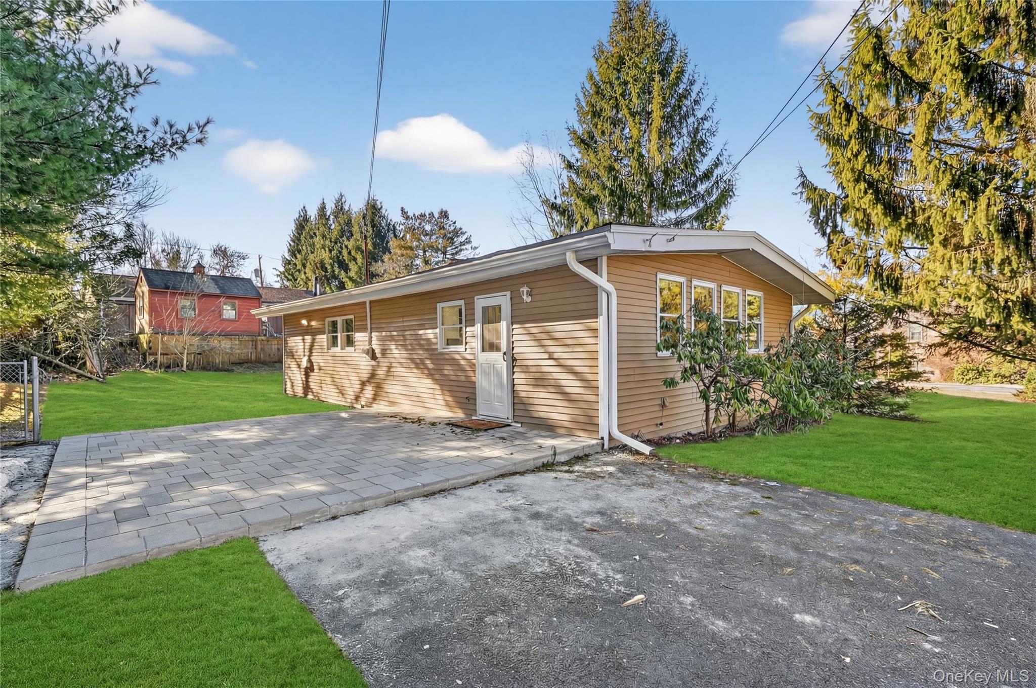 2 The Curve Road – For Sale photo 4