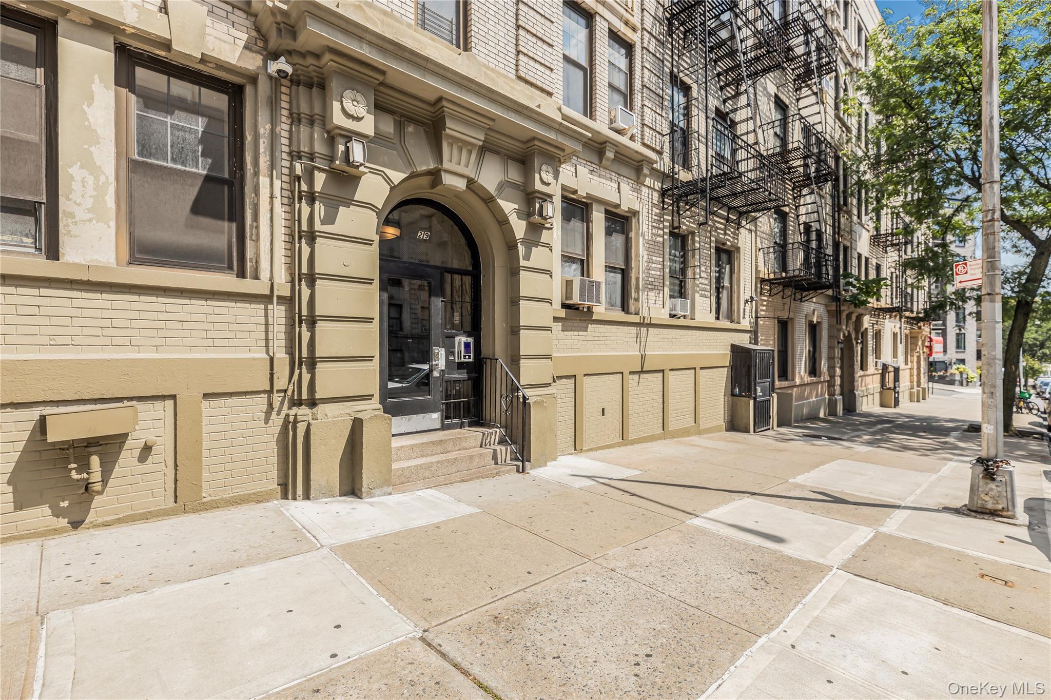 29 Convent Avenue, Unit 24 photo 4