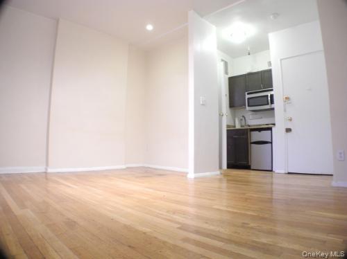 252 E 33 Street E – For Sale photo 20