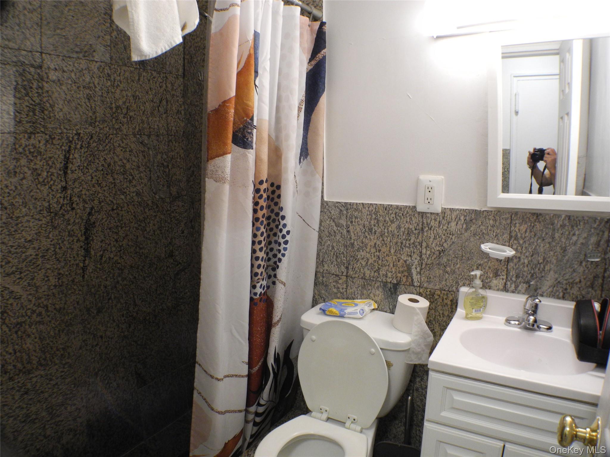 252 E 33 Street E – For Sale photo 35