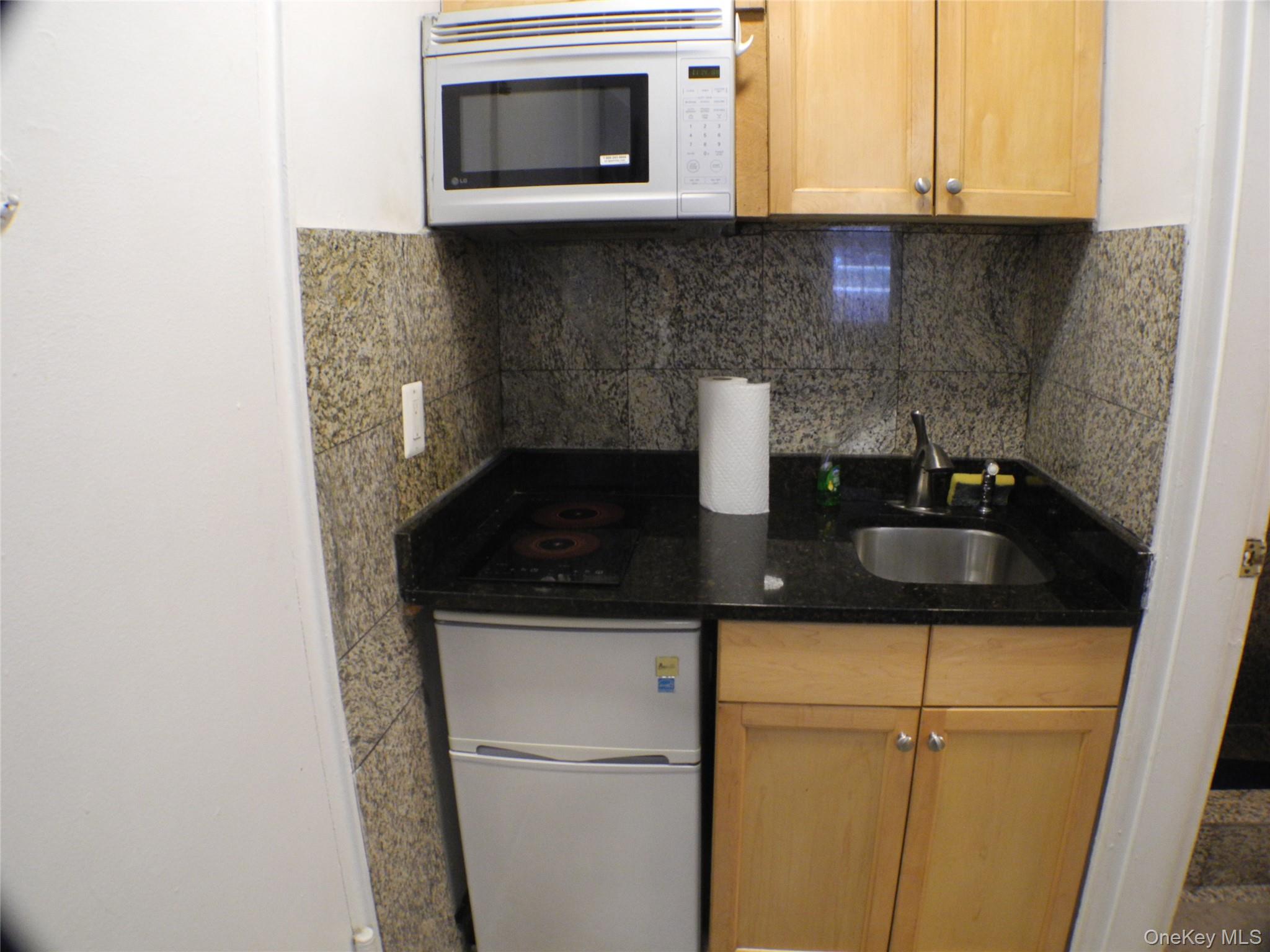 252 E 33 Street E – For Sale photo 34