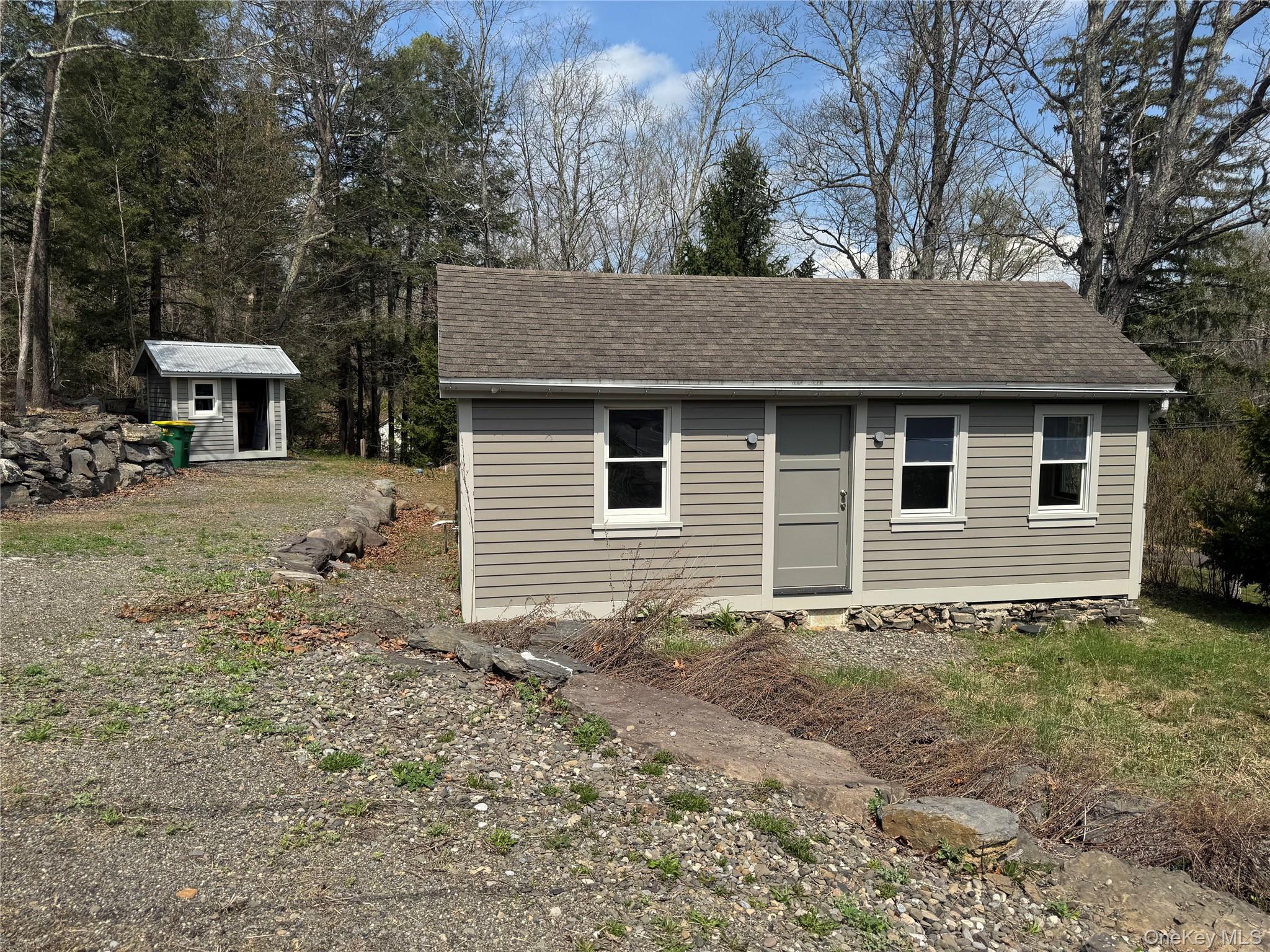 1810 Sawkill Park Road – For Sale