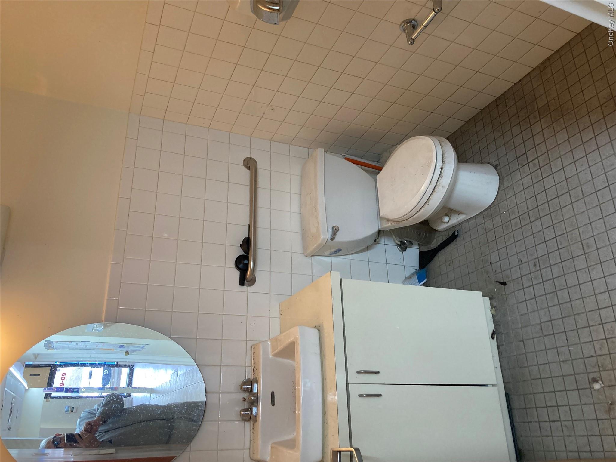 79-09 Metropolitan Avenue – For Rent photo 9