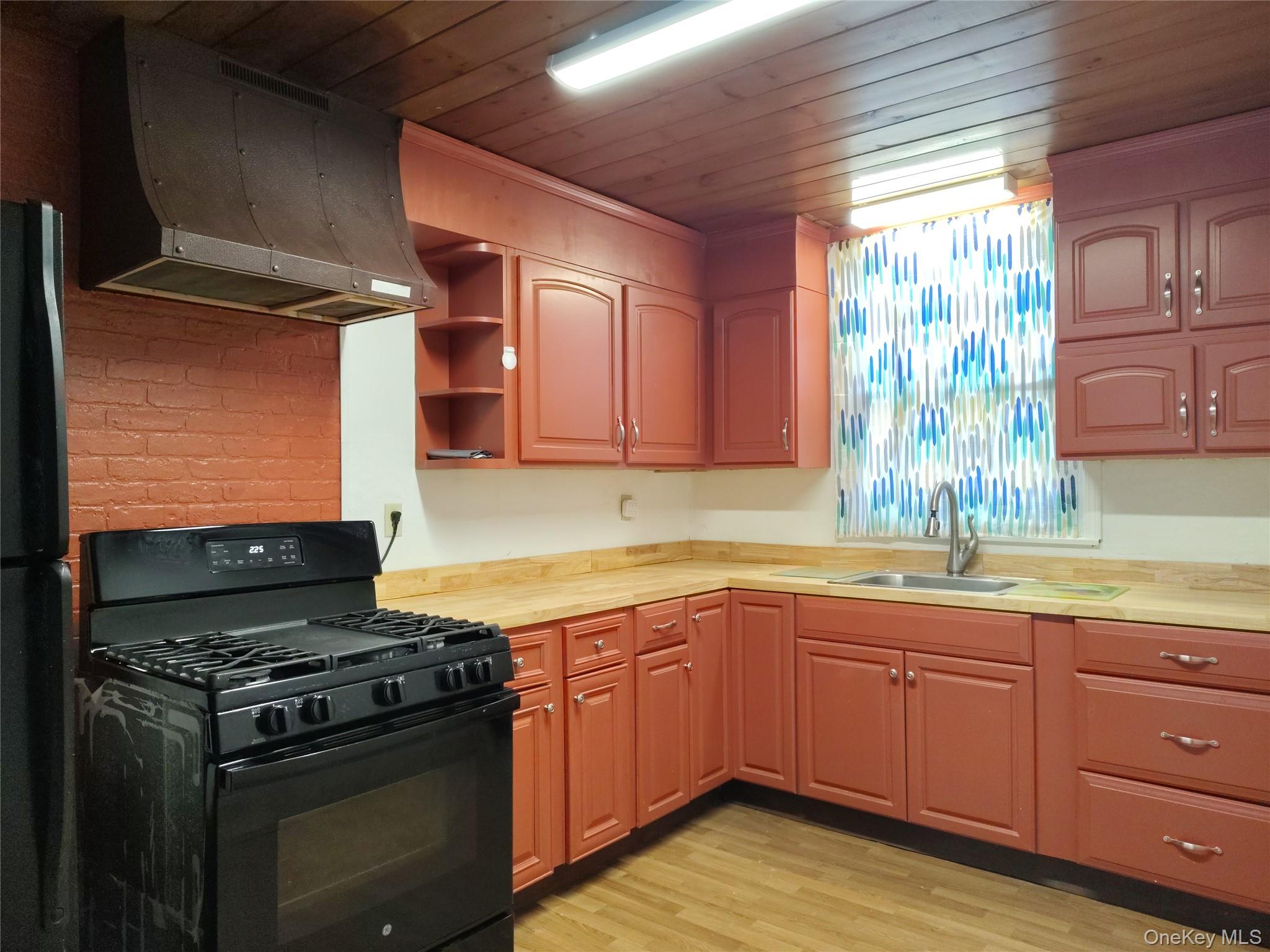 32 Vernon Terrace, Unit 1 photo 3