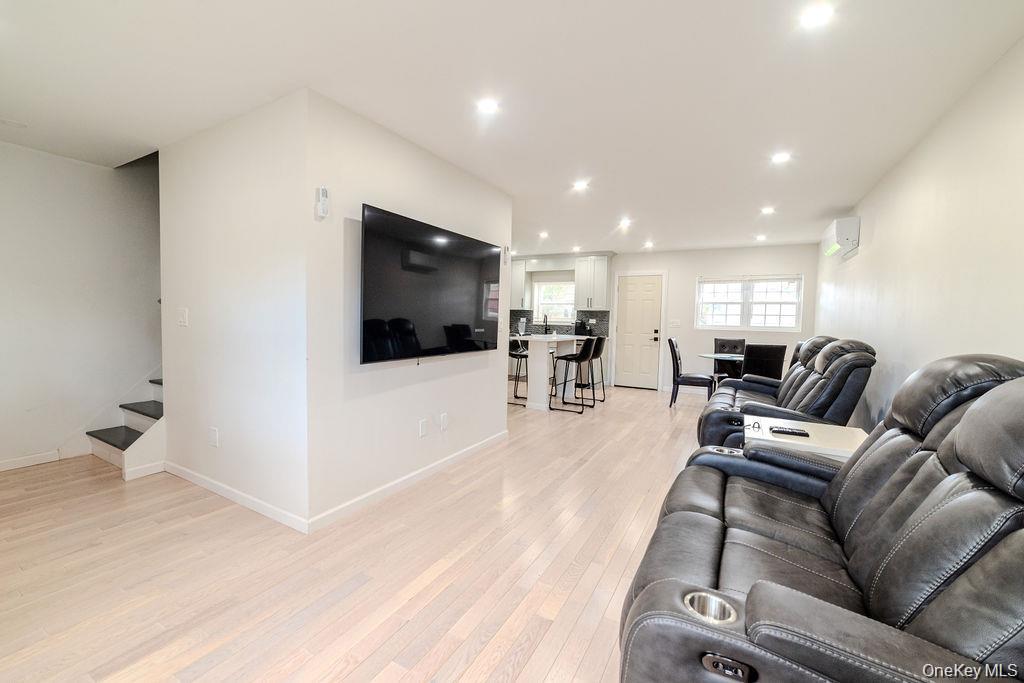 327 Mundy Lane – For Sale photo 14