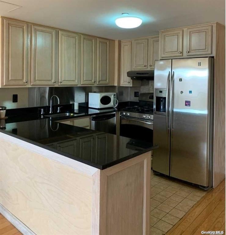 133-38 Sanford Avenue, Unit 7E photo 3