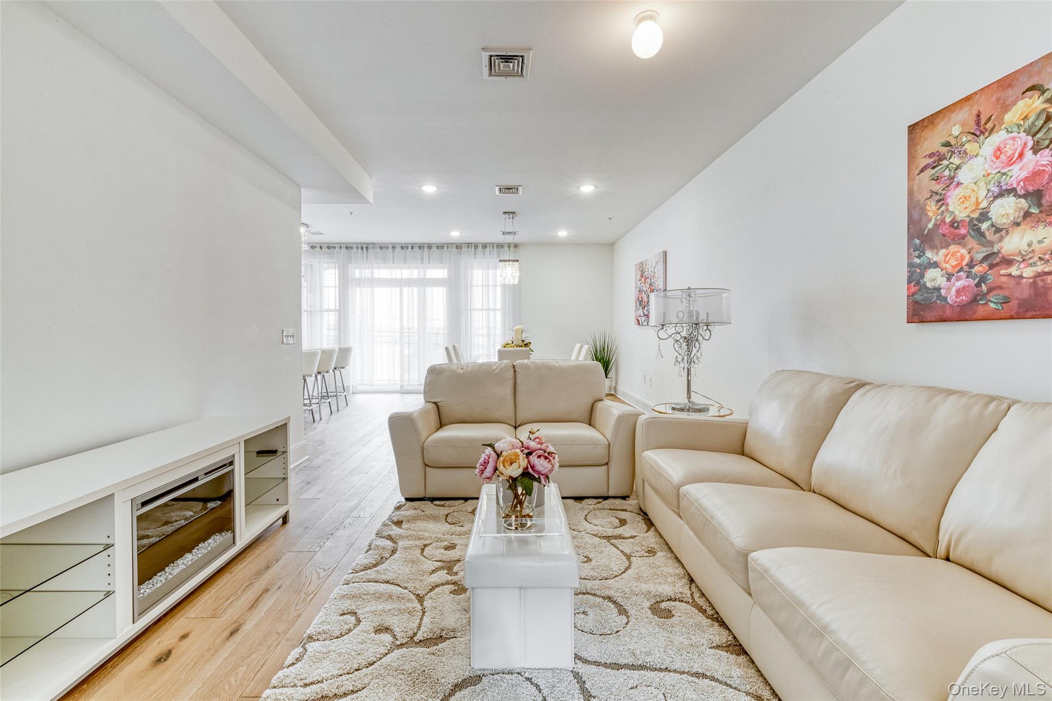121 Marina Pointe Drive, Unit 121 photo 4