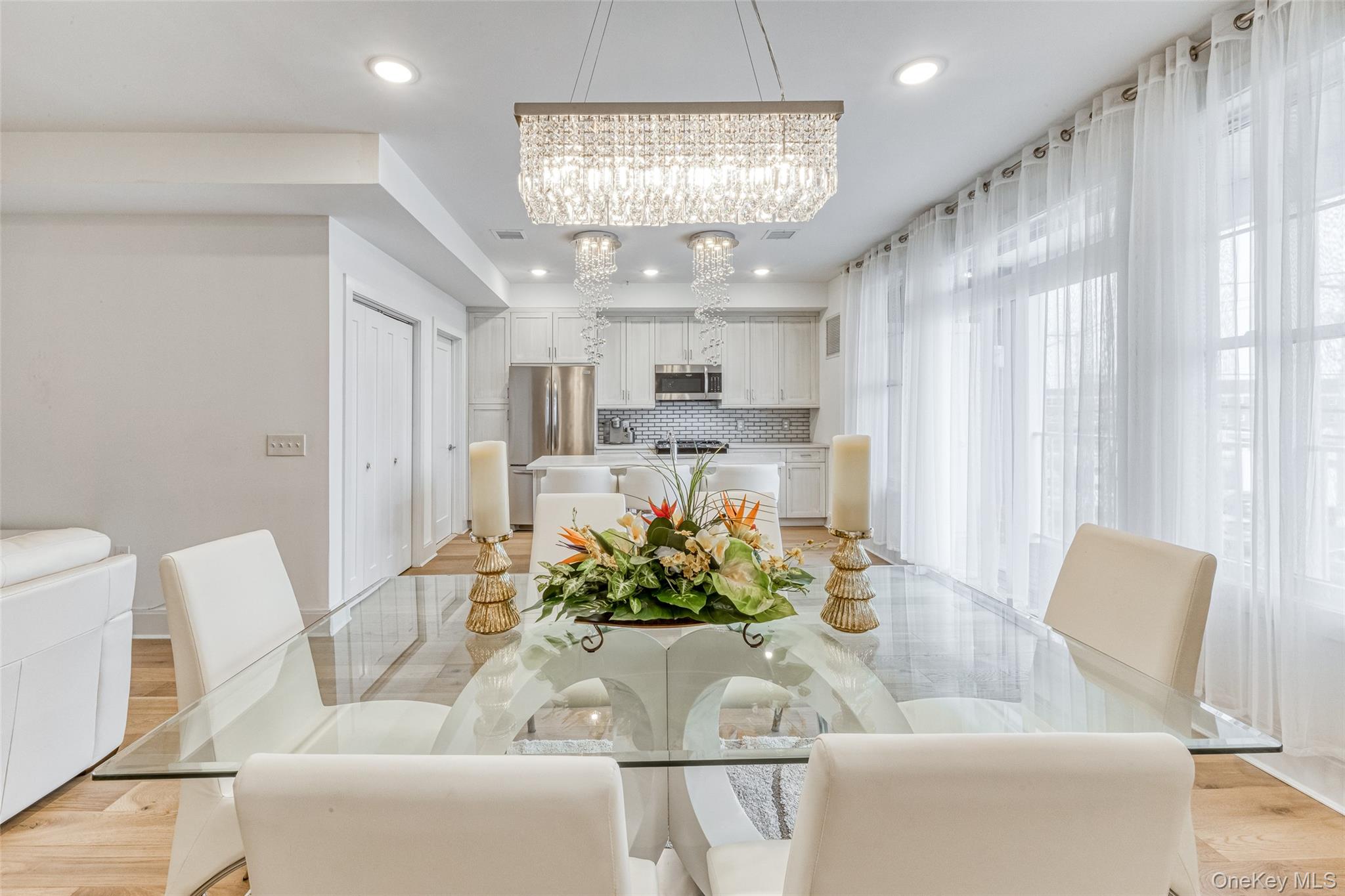 121 Marina Pointe Drive, Unit 121 photo 6