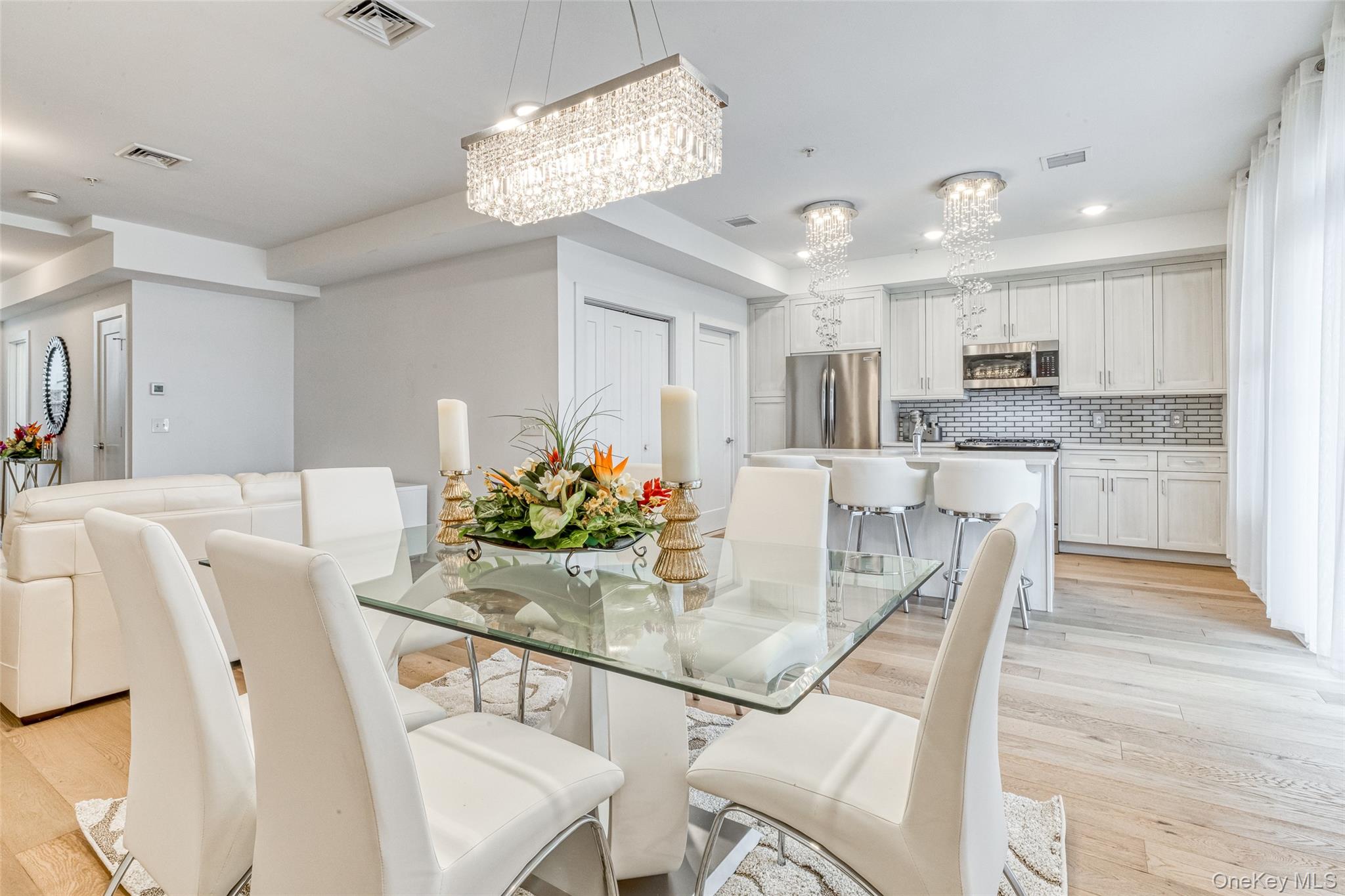 121 Marina Pointe Drive, Unit 121 photo 3