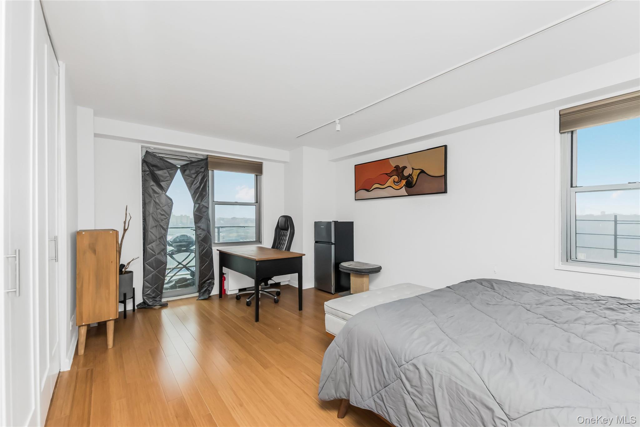 2500 Johnson Avenue, Unit 15G photo 8