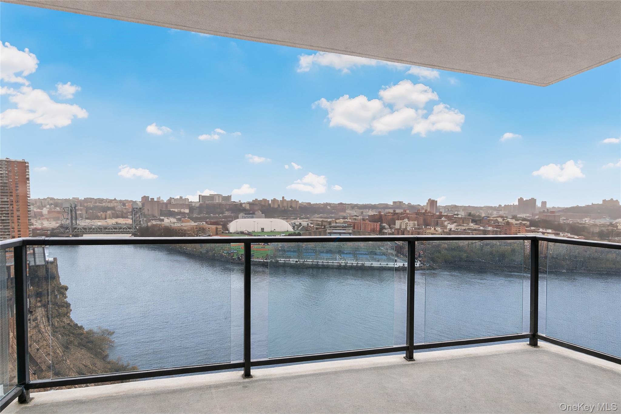 2500 Johnson Avenue, Unit 15G