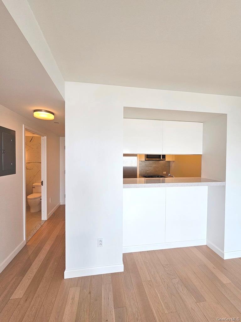 138-35 39th Avenue, Unit 12L photo 4