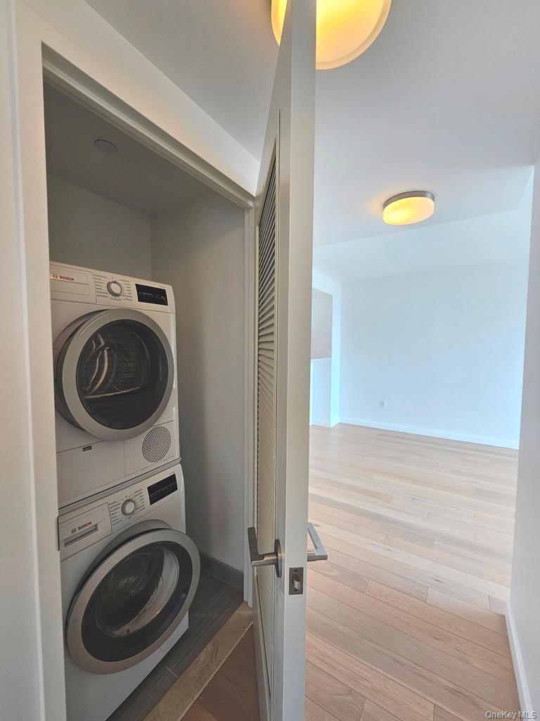 138-35 39th Avenue, Unit 12L photo 11