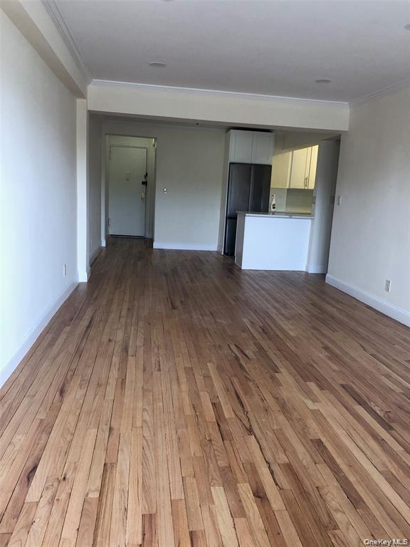 1296 Midland Avenue, Unit E4 photo 6