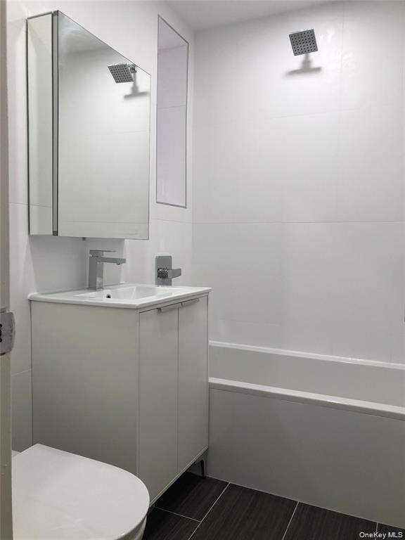 1296 Midland Avenue, Unit E4 photo 14