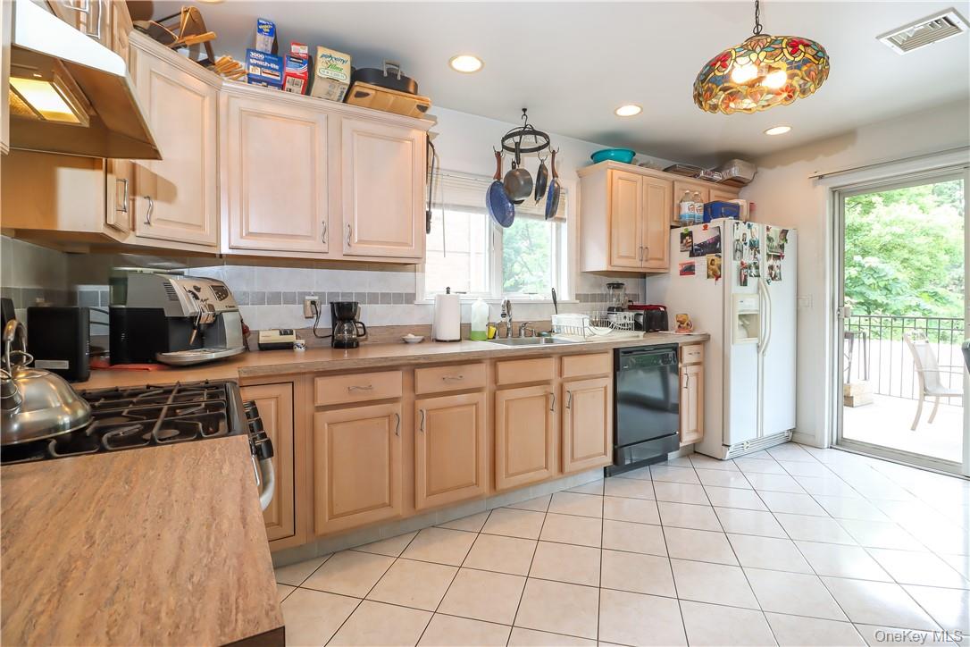 1078 Midland Avenue – For Sale photo 5