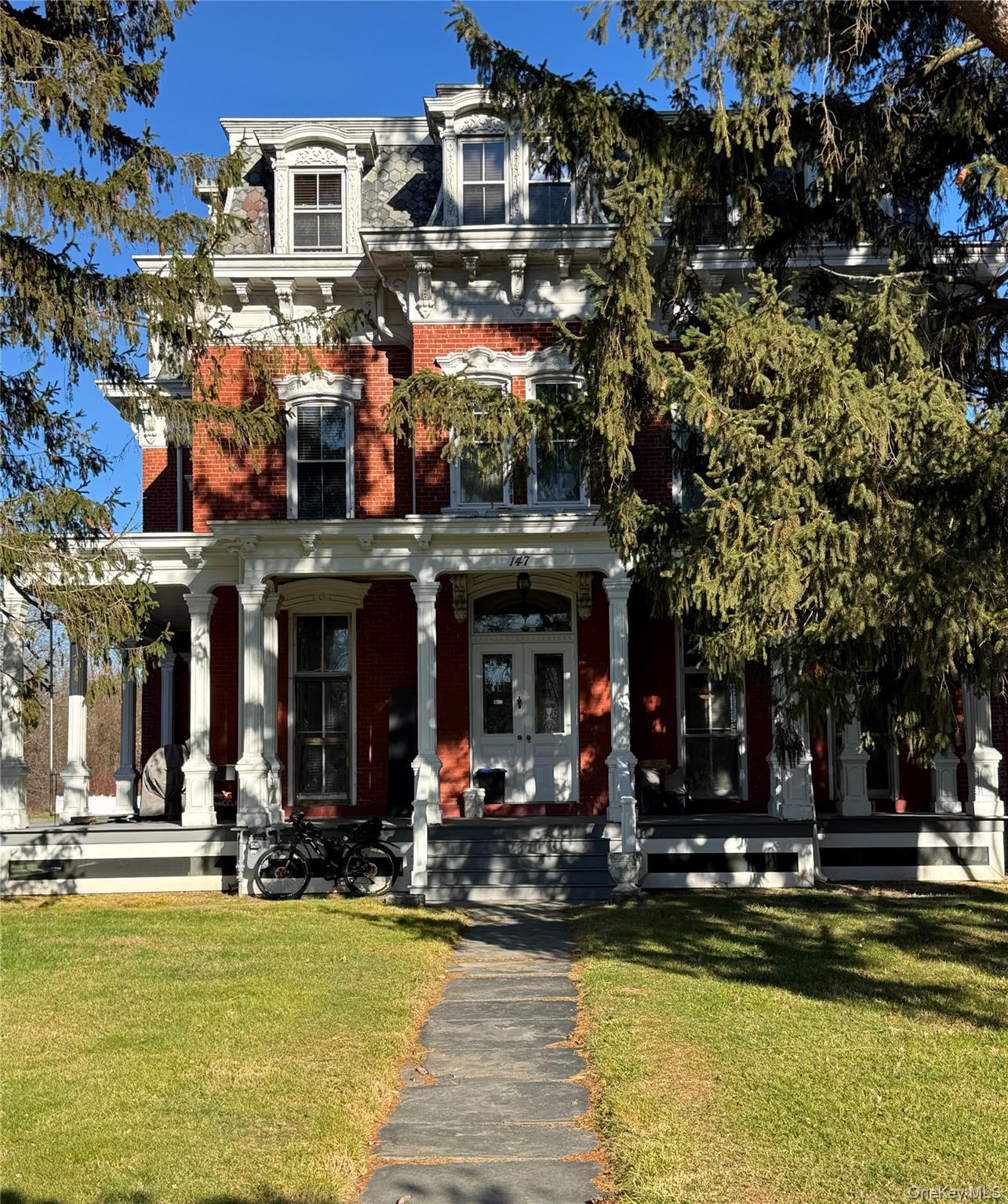 147-151 Grandview Avenue – For Sale