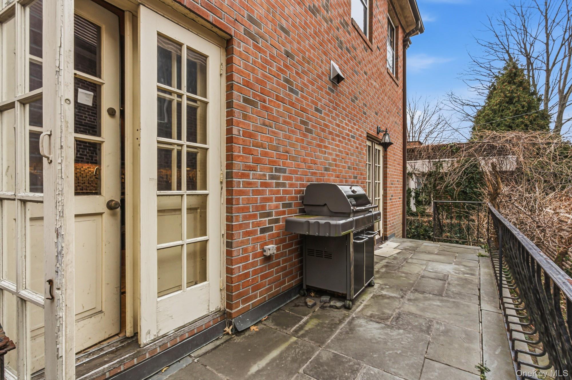 31 Puritan Avenue – For Sale photo 6