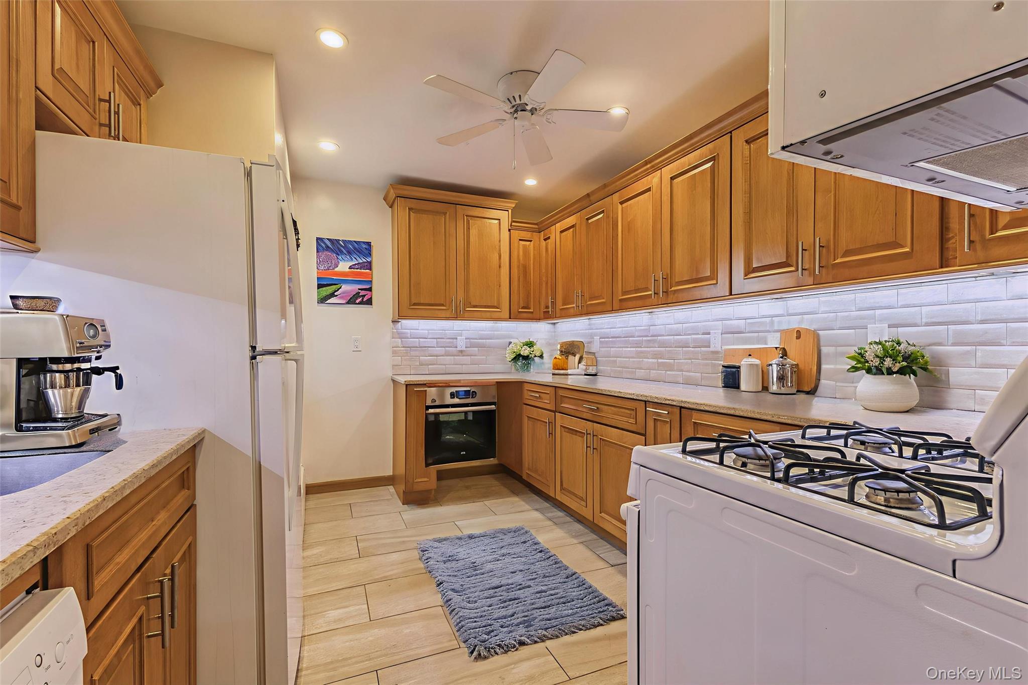 99-10 60th Avenue, Unit 6E photo 4