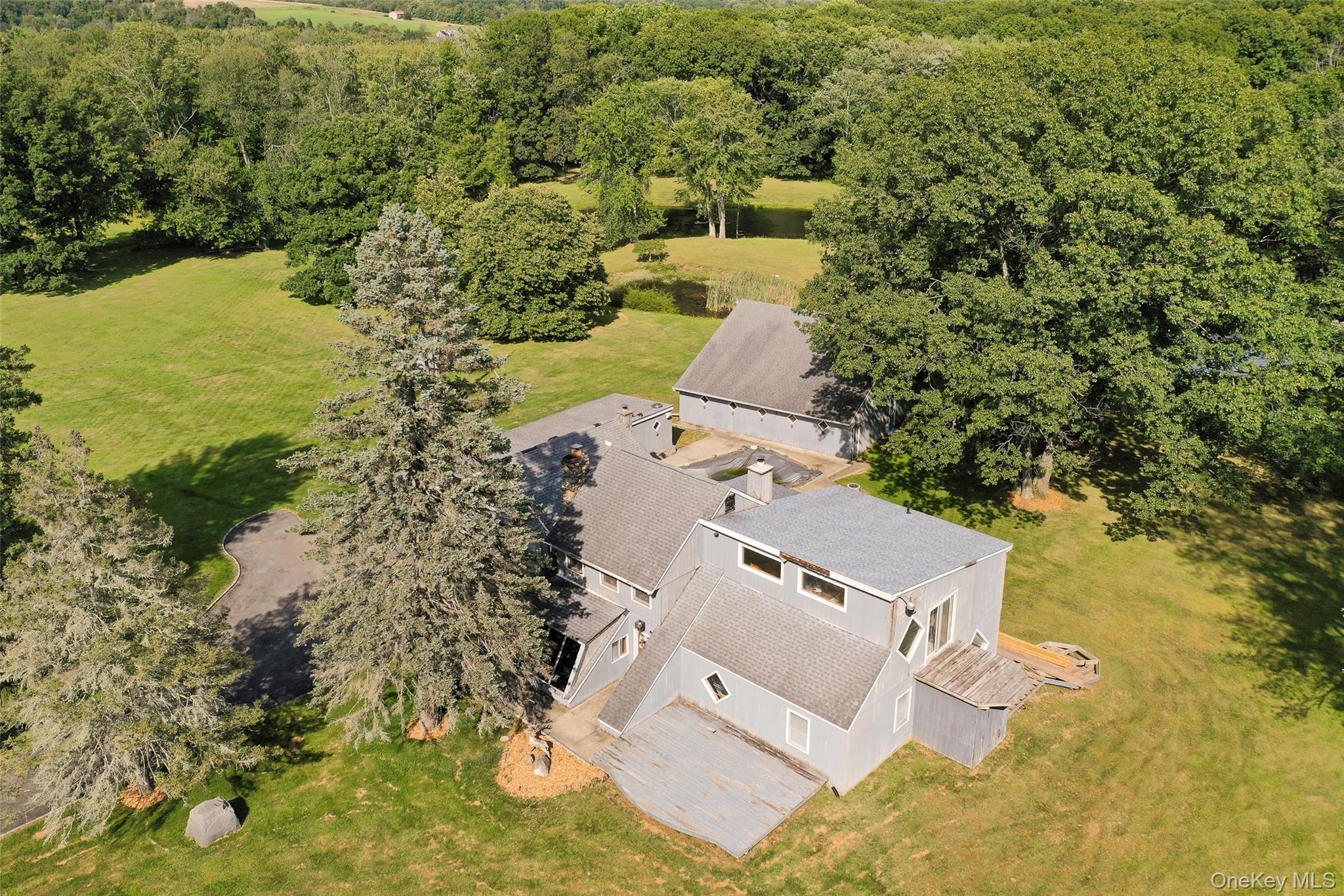 89 Deer Pond Road – For Sale photo 4