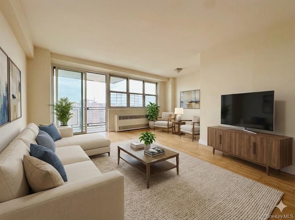 880 Boynton Avenue, Unit 18A