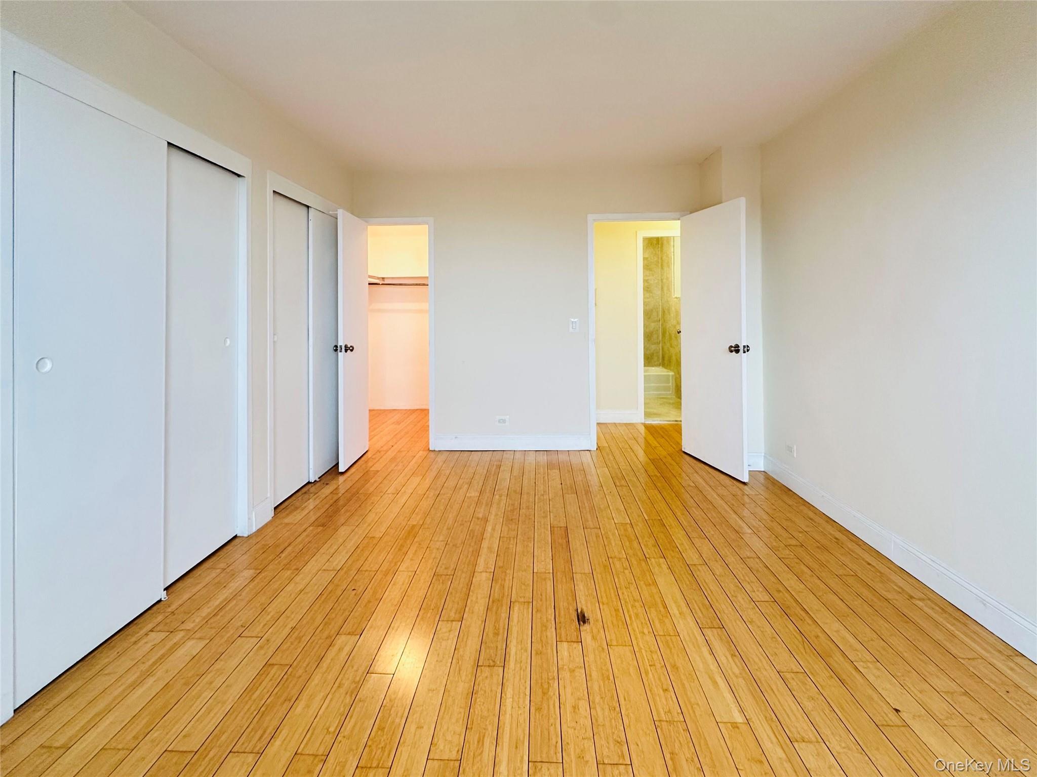 880 Boynton Avenue, Unit 18A photo 7