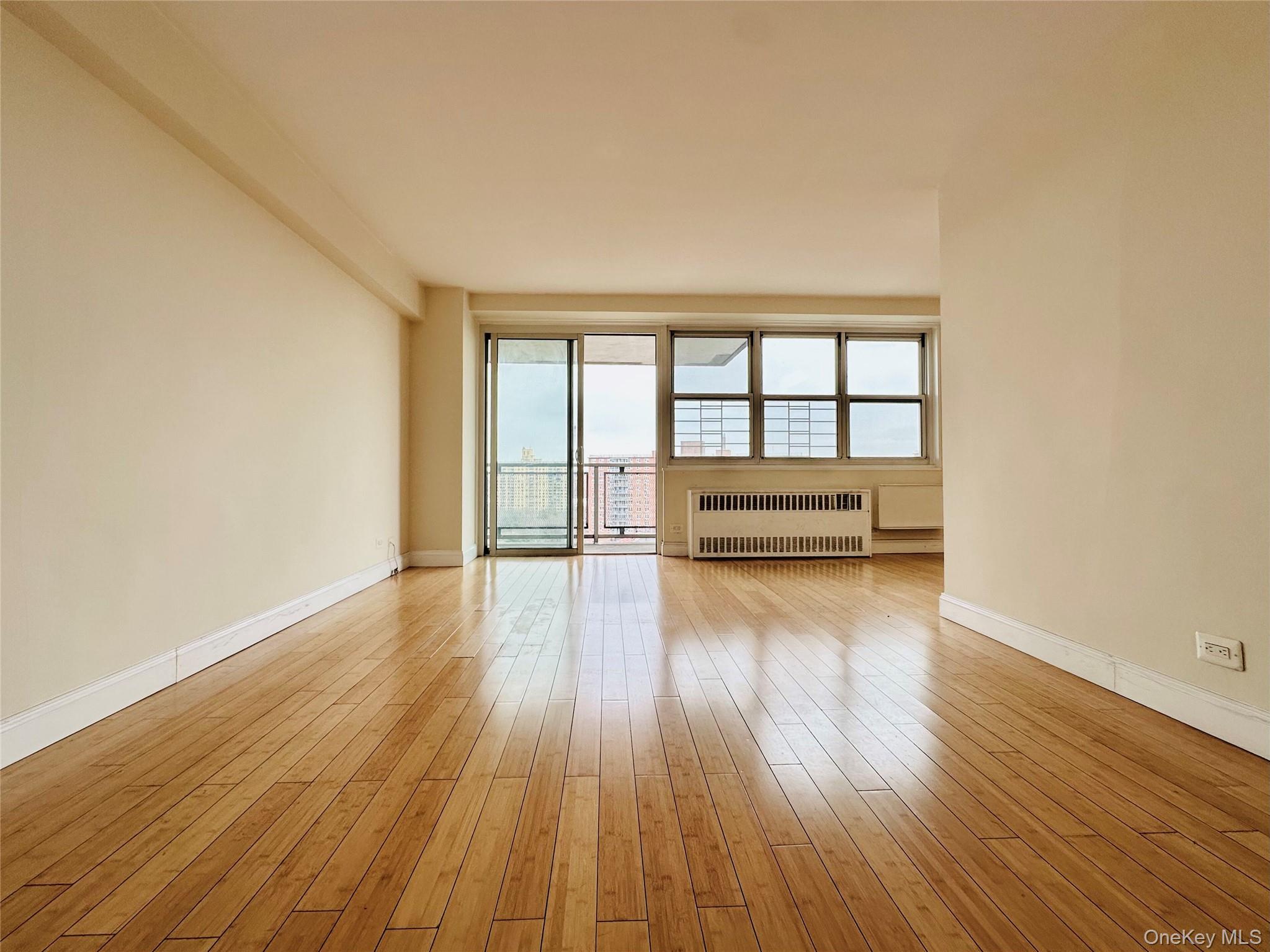 880 Boynton Avenue, Unit 18A photo 4