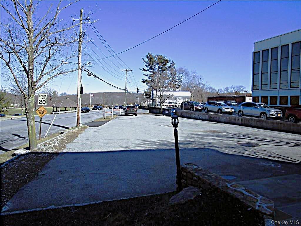 1952 Commerce Street – For Sale photo 5
