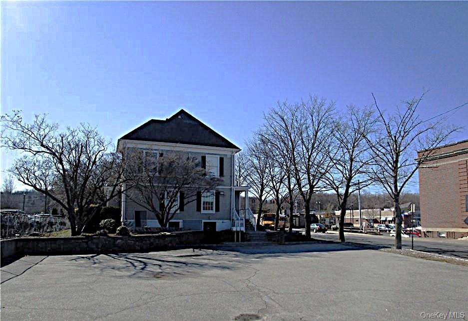 1952 Commerce Street – For Sale photo 4