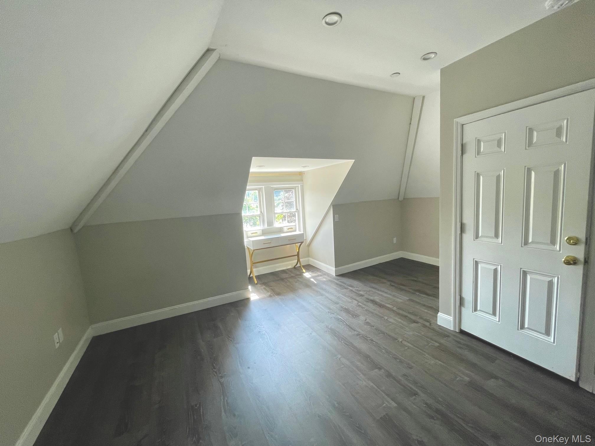 1952 Commerce Street – For Sale photo 27