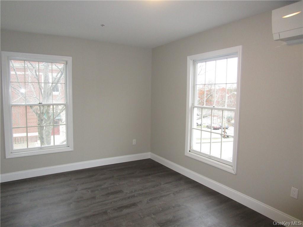 1952 Commerce Street – For Sale photo 23
