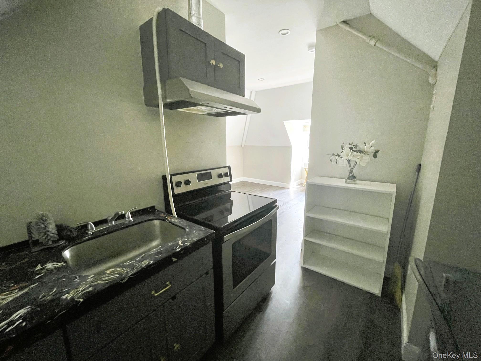 1952 Commerce Street – For Sale photo 28