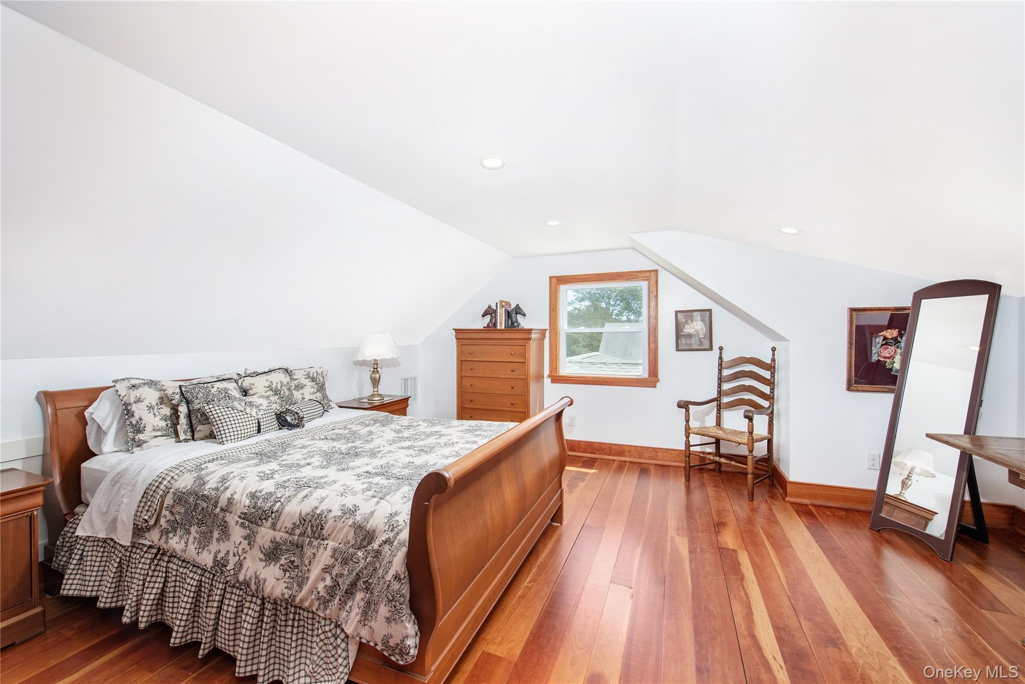 6 White Lane – For Rent photo 15
