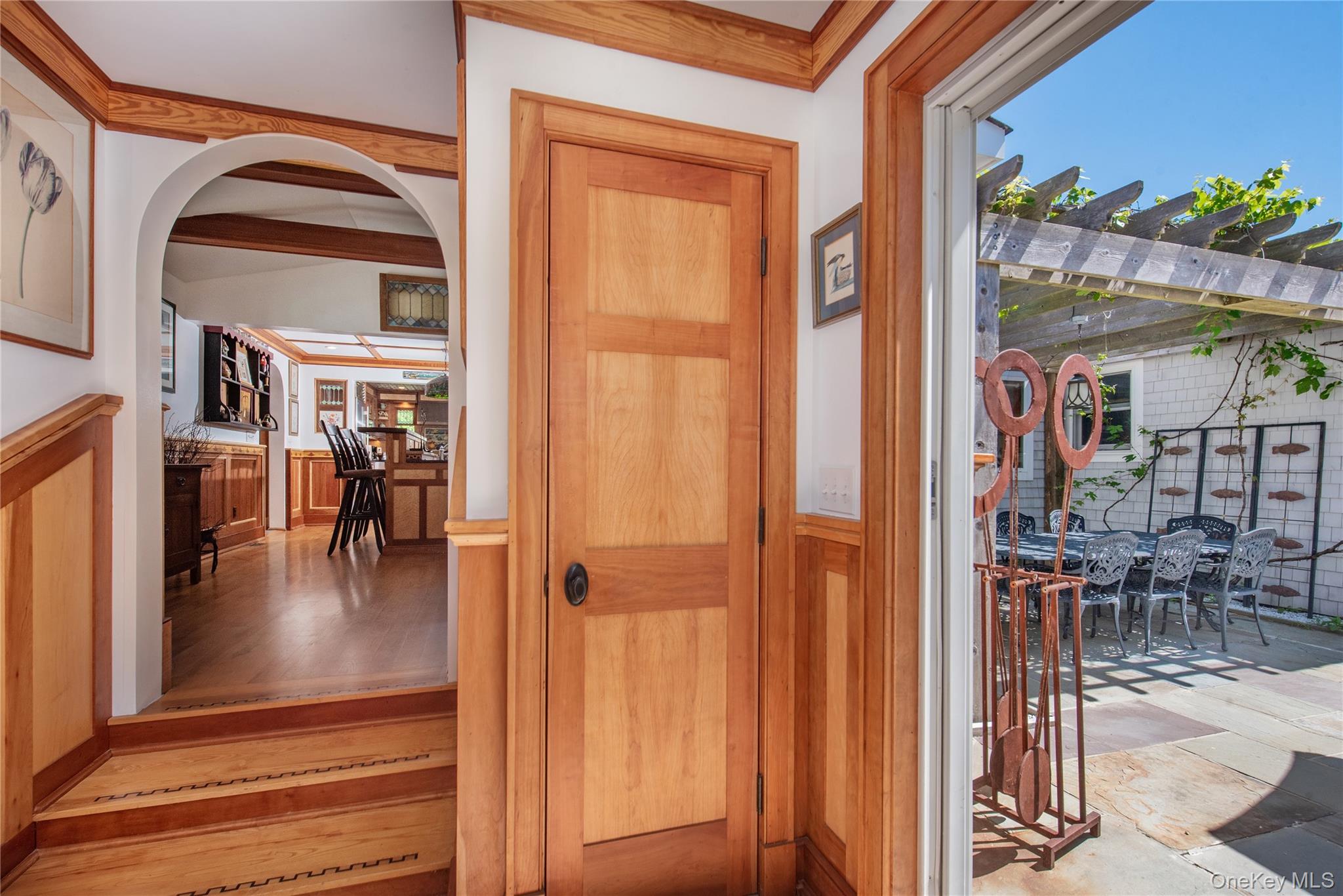6 White Lane – For Rent photo 3