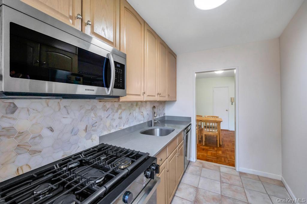 224-24 Union Turnpike, Unit 1P photo 19