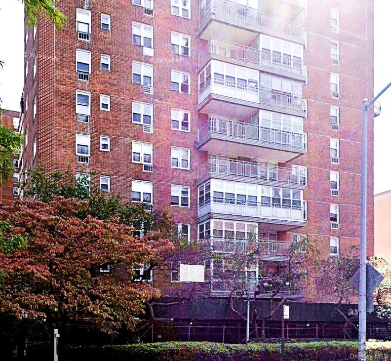 138-10 Franklin Avenue, Unit 10G