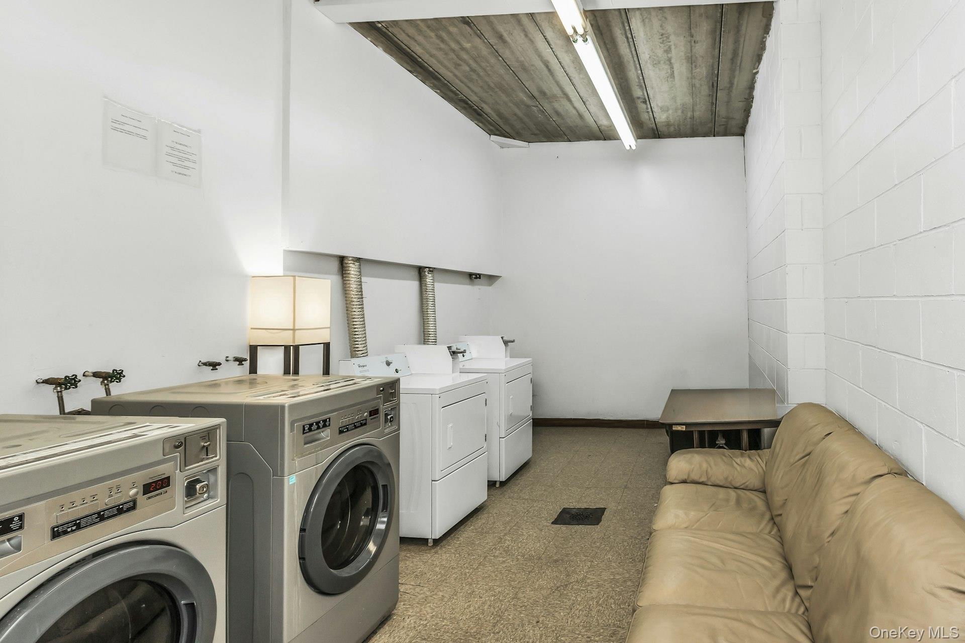 147-45 Barclay Avenue, Unit 5B photo 23