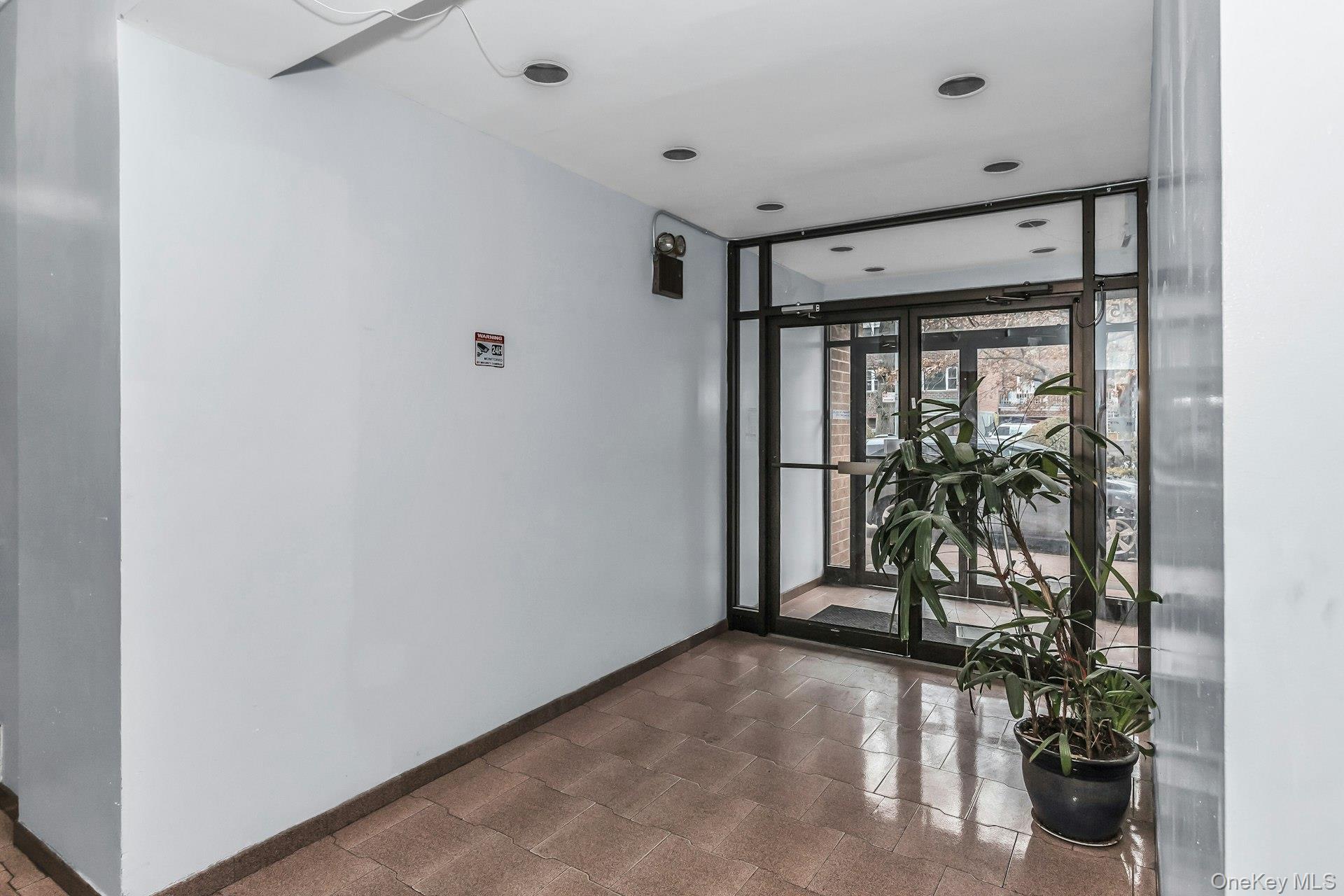 147-45 Barclay Avenue, Unit 5B photo 22