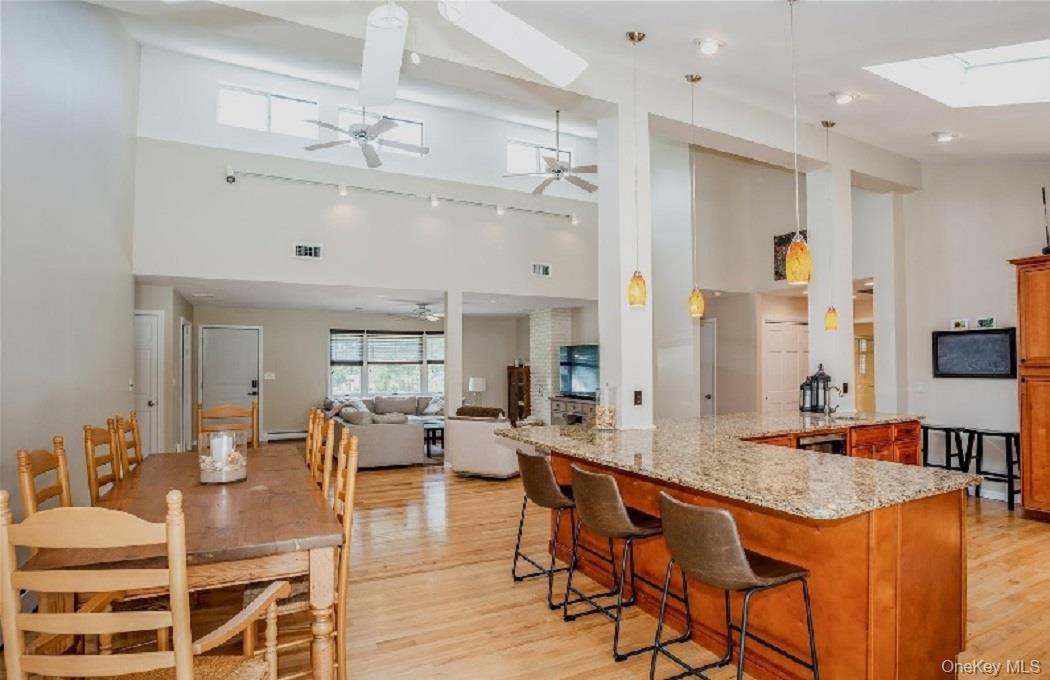 215 Northfield Lane – For Rent photo 10