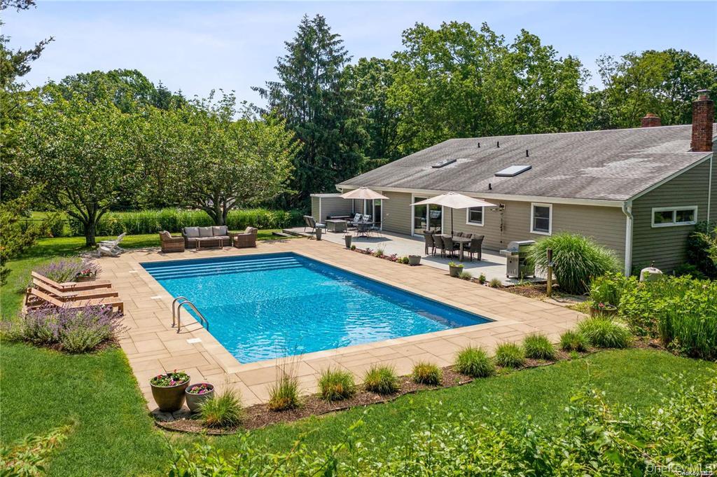 215 Northfield Lane – For Rent photo 2
