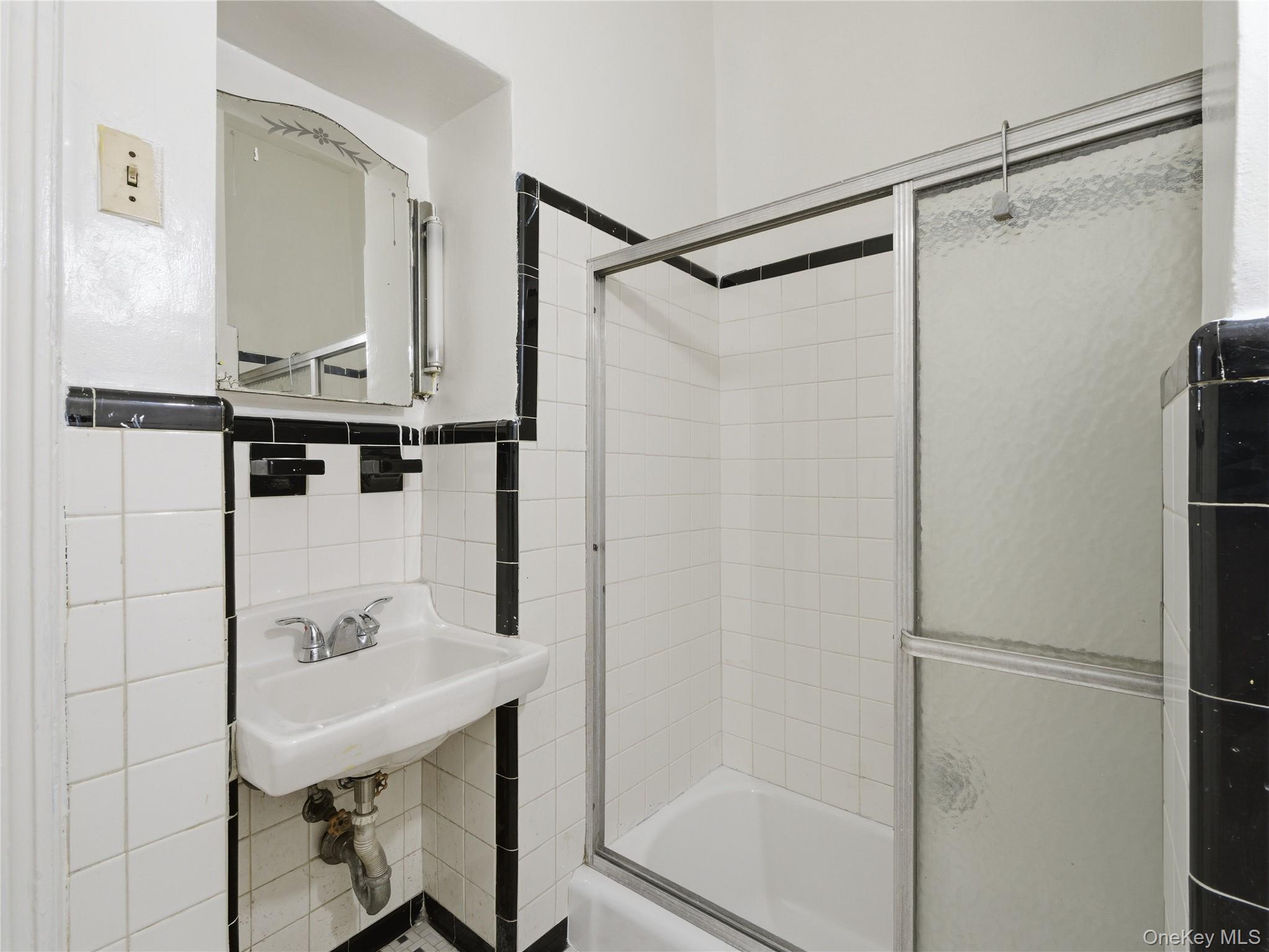 372 Parkside Avenue – For Sale photo 9