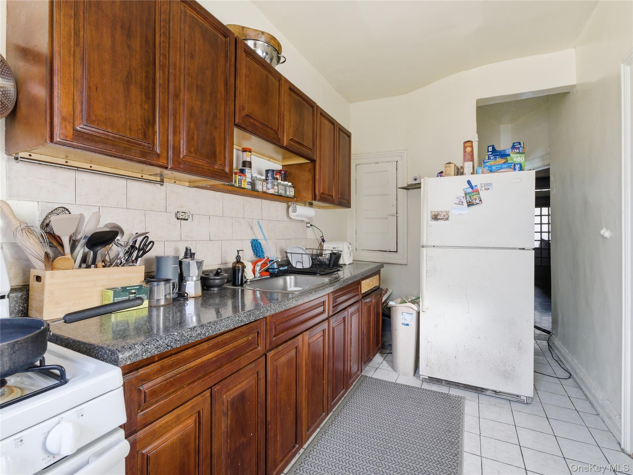 372 Parkside Avenue – For Sale photo 31