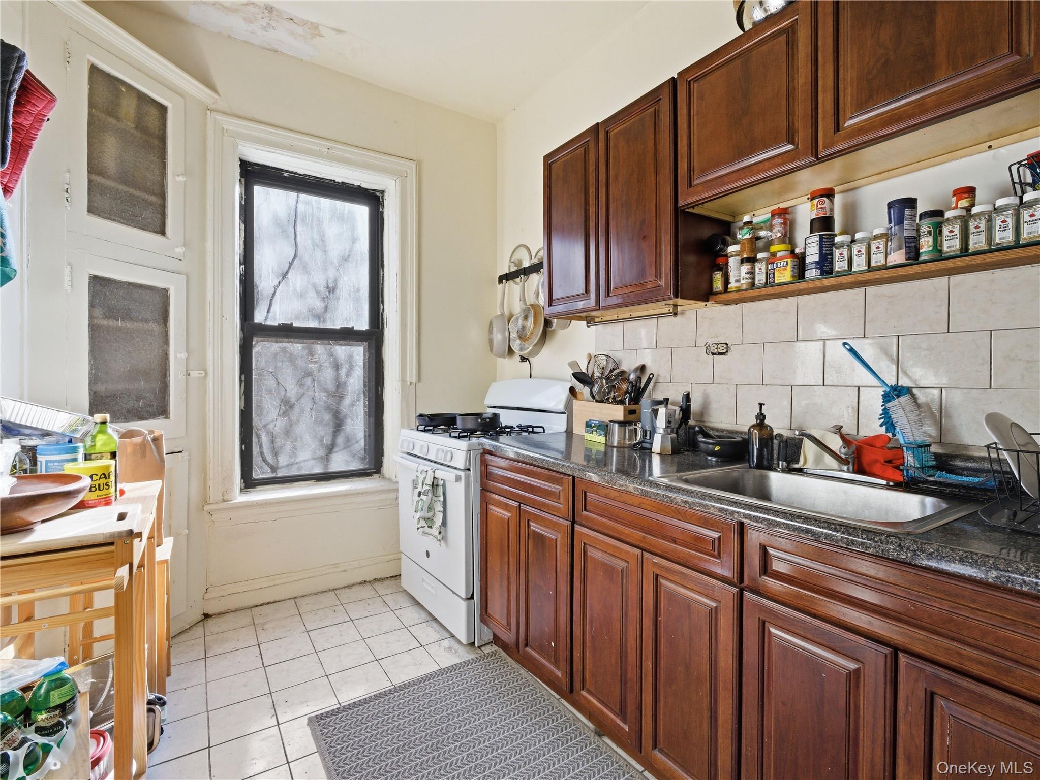 372 Parkside Avenue – For Sale photo 30