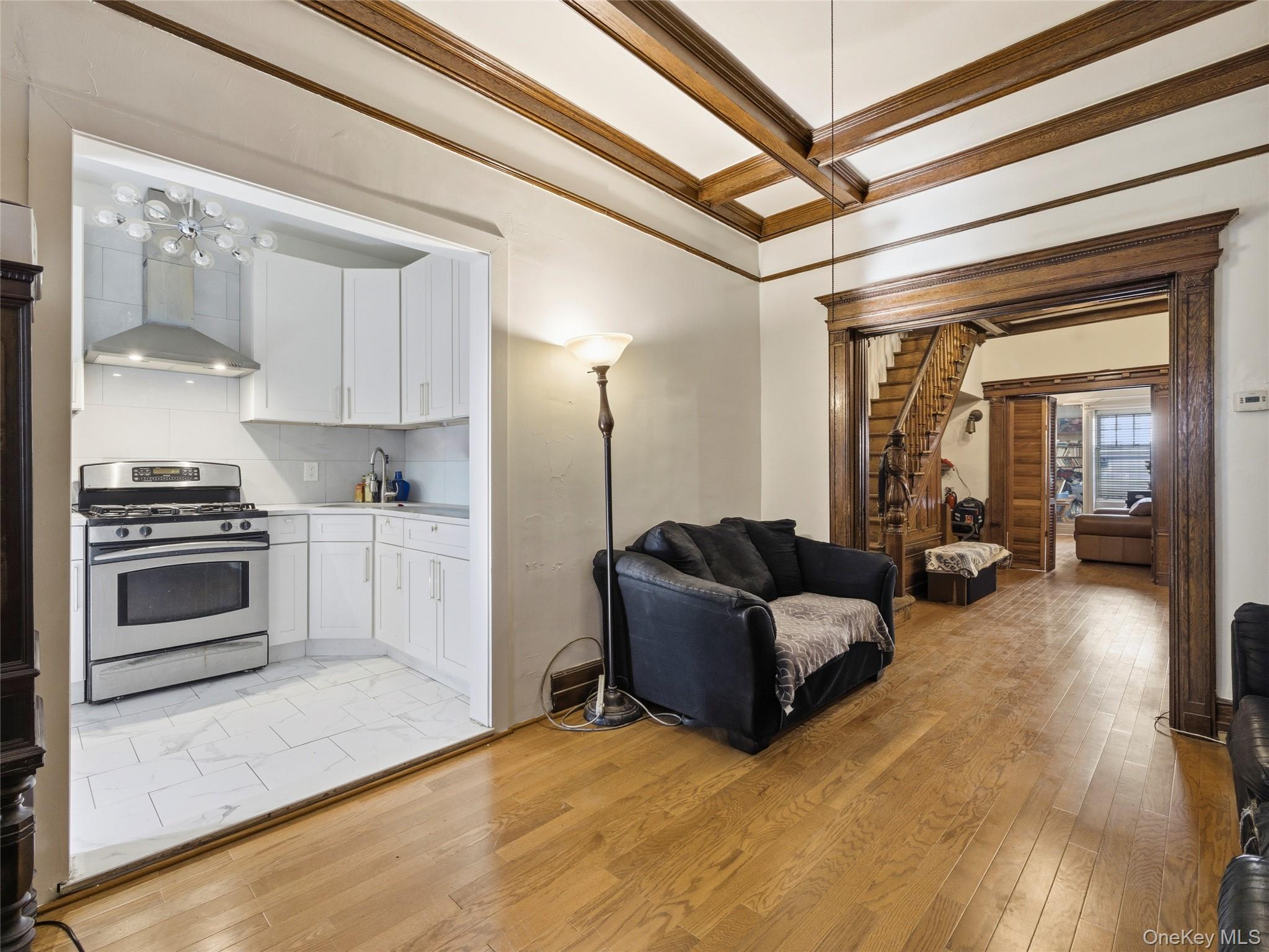 372 Parkside Avenue – For Sale photo 6