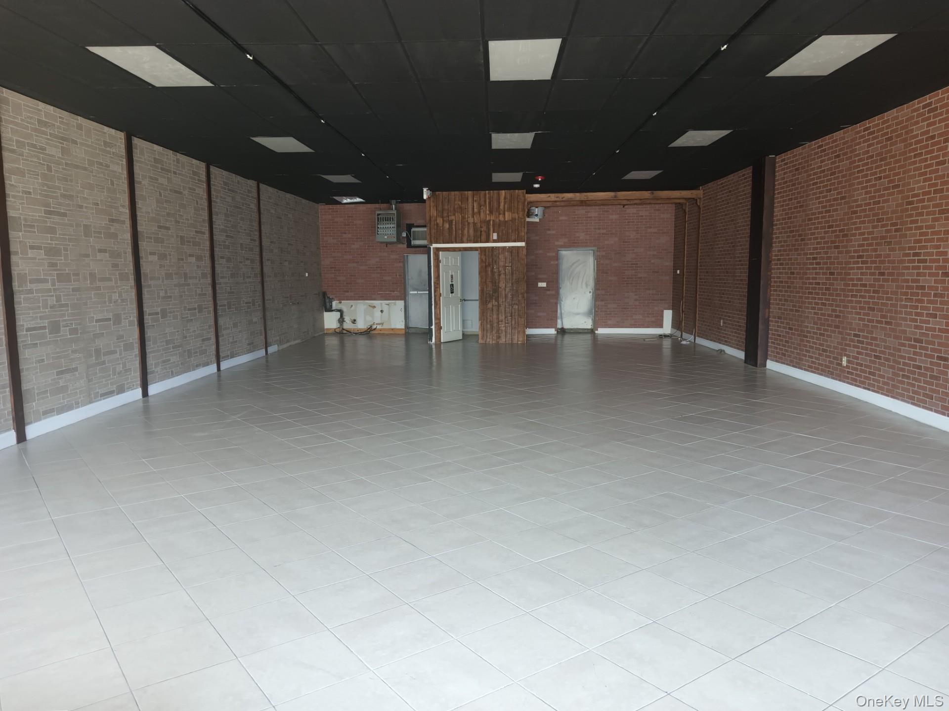 420 SUNRISE Highway – For Rent
