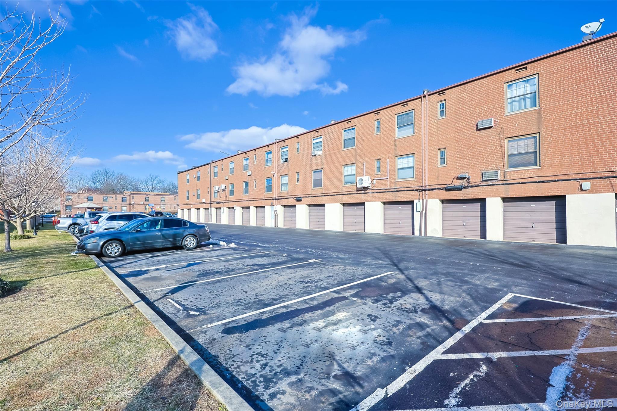 70-07 Park Drive E, Unit A photo 16