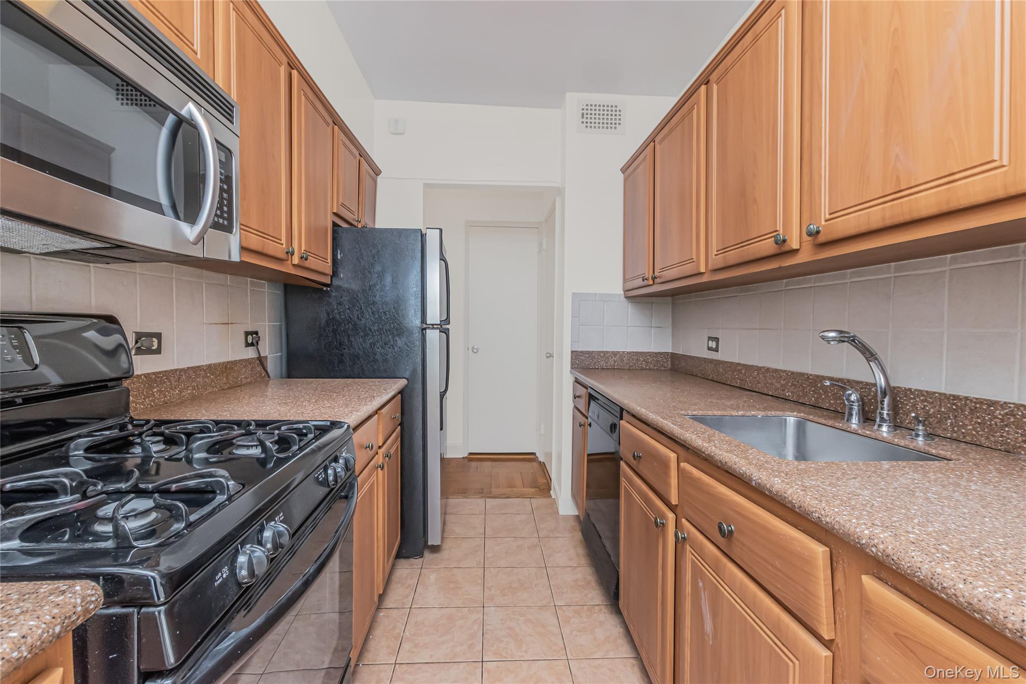 3515 Henry Hudson Parkway, Unit 10F photo 4