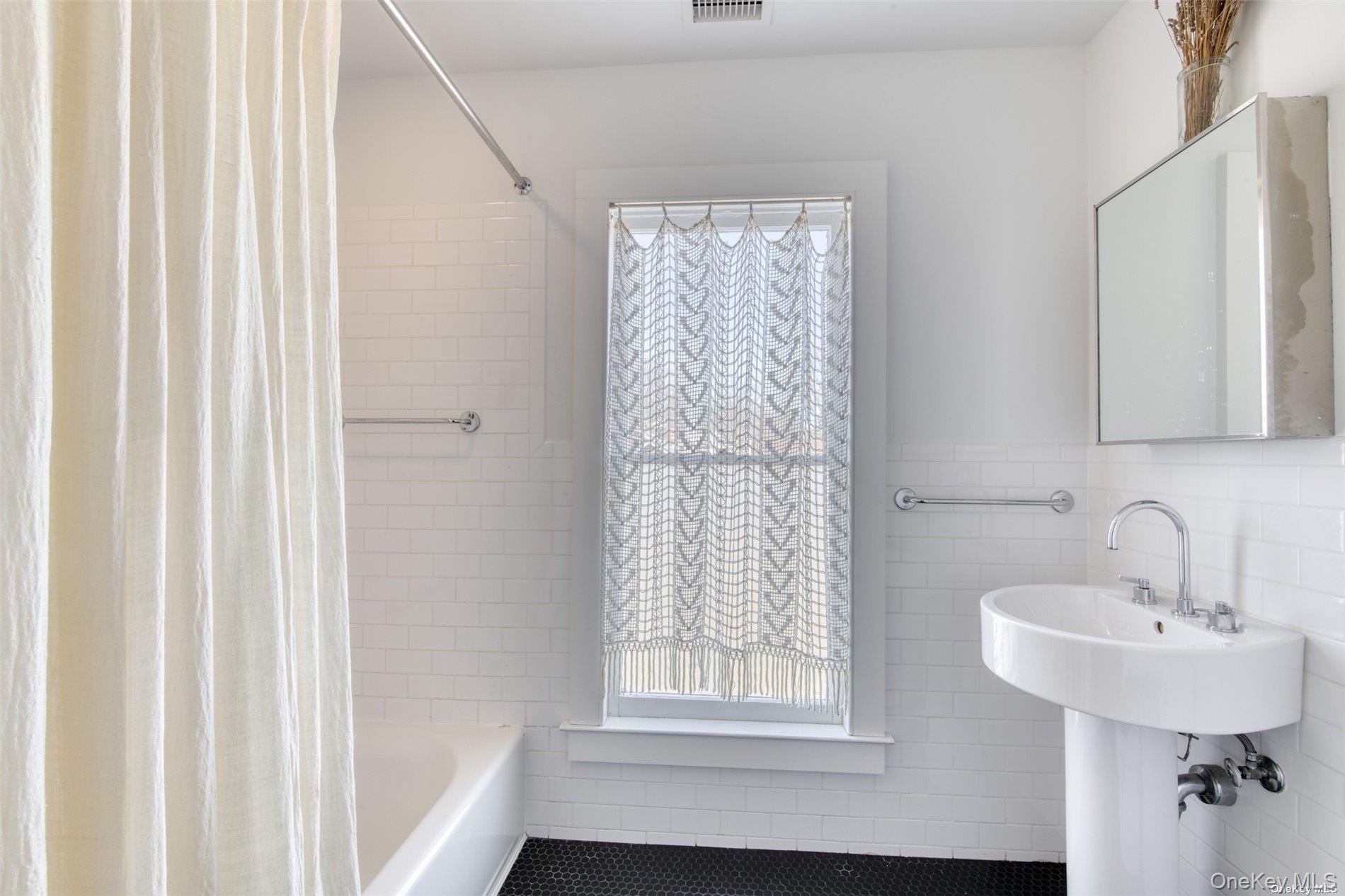 1855 Village Lane – For Rent photo 14