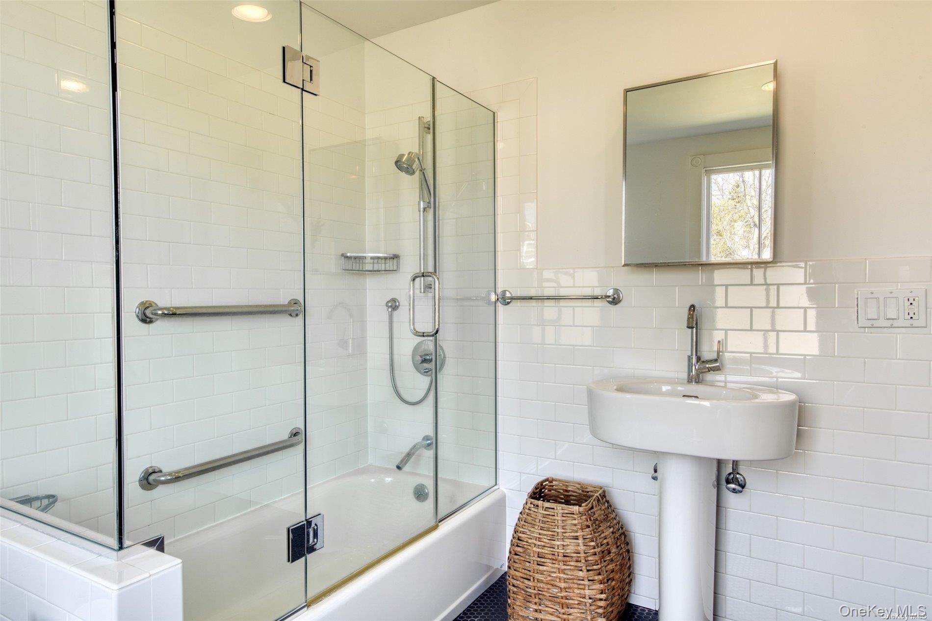 1855 Village Lane – For Rent photo 12